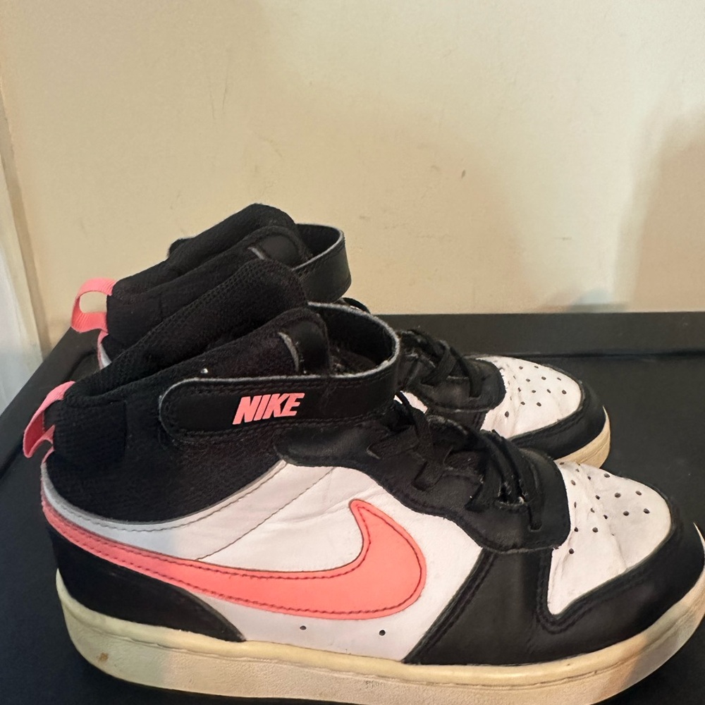 Nike Court Borough Mid 2 Girls Size 3 Y Black Athletic Shoe Sneakers CD7782-005
